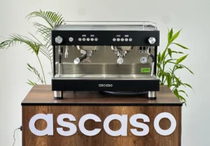 Máquina de café Ascaso con dos grupos y panel de control